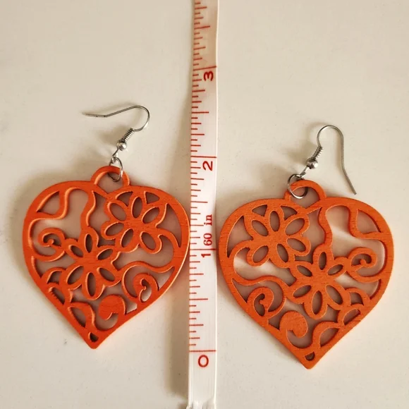 Orange Wood Boho Floral Cutout Heart Earrings - Picture 2 of 2